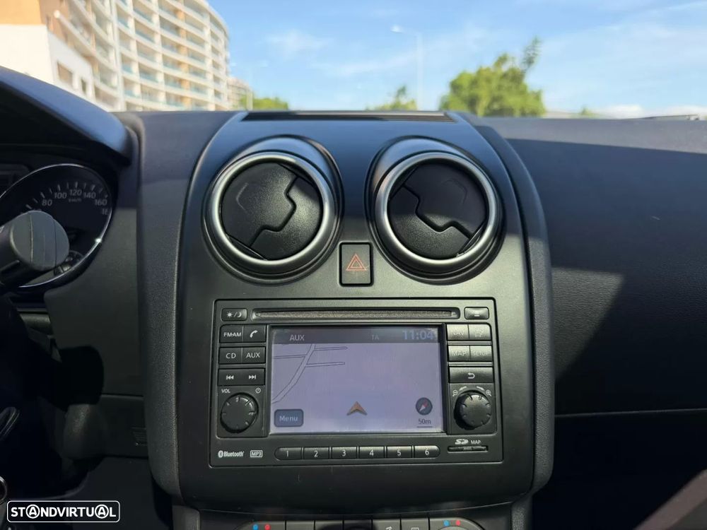 Nissan Qashqai 1.5 dCi N-Connecta - 27