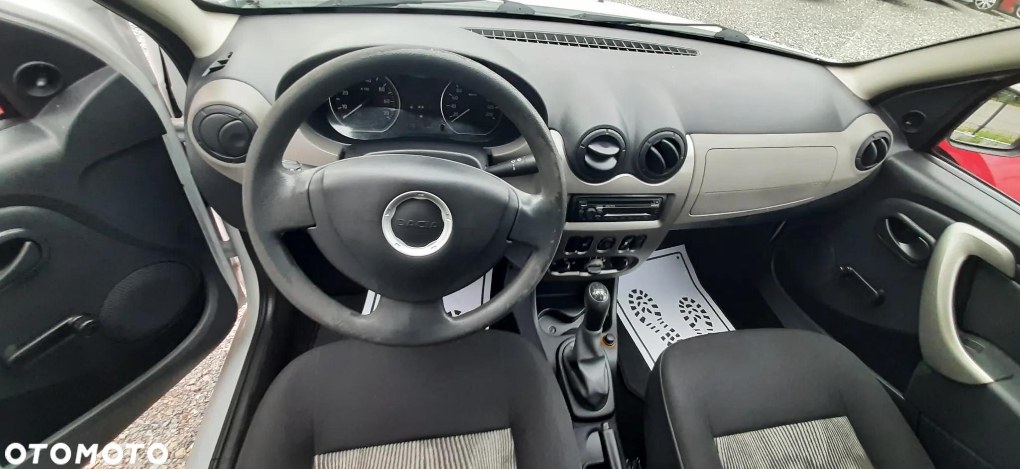 Dacia Sandero - 8