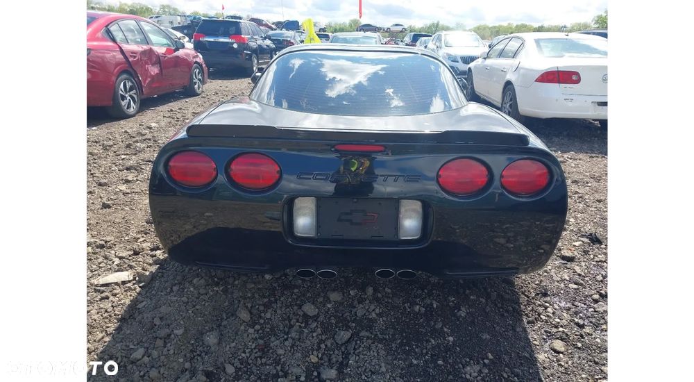 Chevrolet Corvette 5.7 - 9