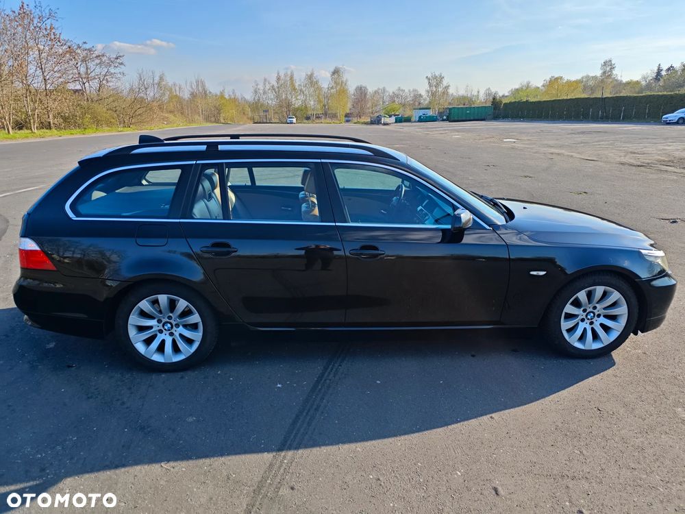 BMW Seria 5 525d - 2