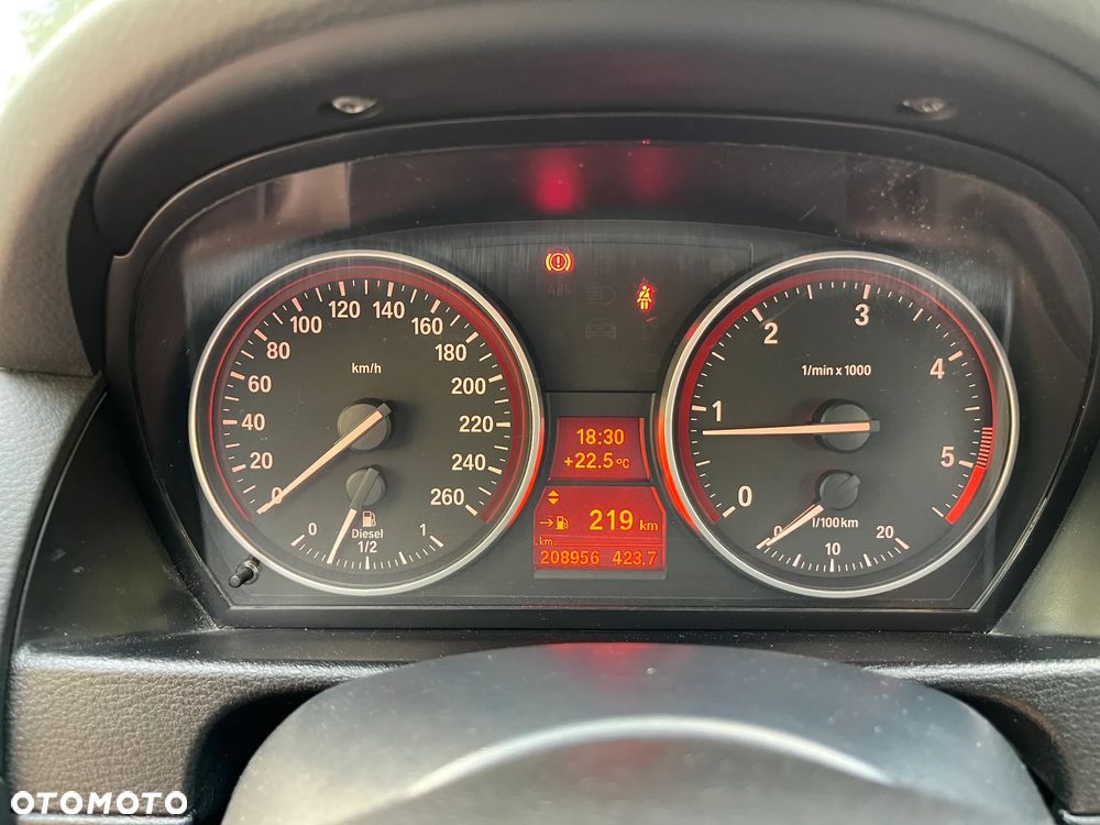 BMW X1 xDrive18d - 11