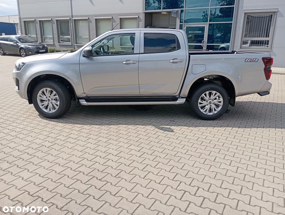 Isuzu D-Max 1.9 DC LS - 8
