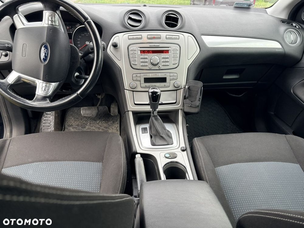 Ford Mondeo - 8