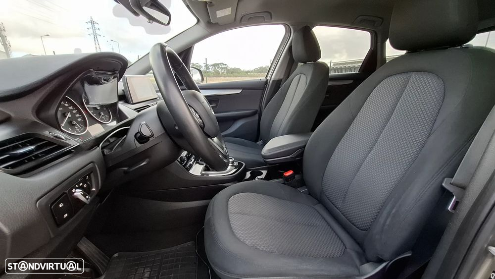 BMW 218 Active Tourer i Line Luxury Auto - 12
