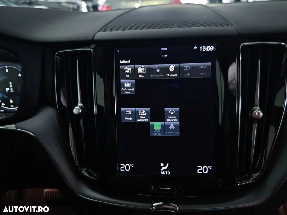 Volvo XC 60 B4 MHEV Momentum Pro - 12