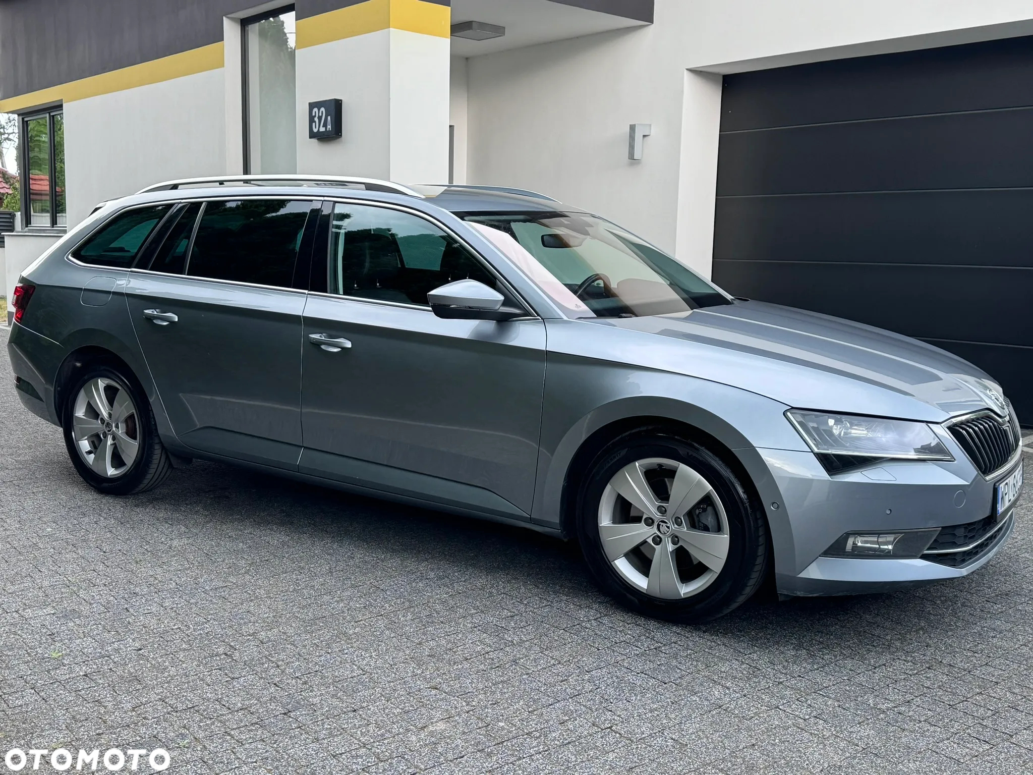 Skoda Superb 2.0 TDI Sportline DSG - 9