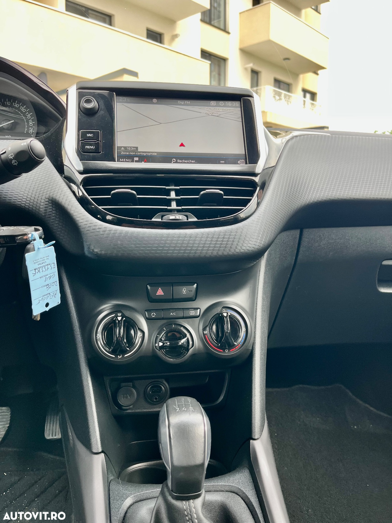 Peugeot 2008 - 15