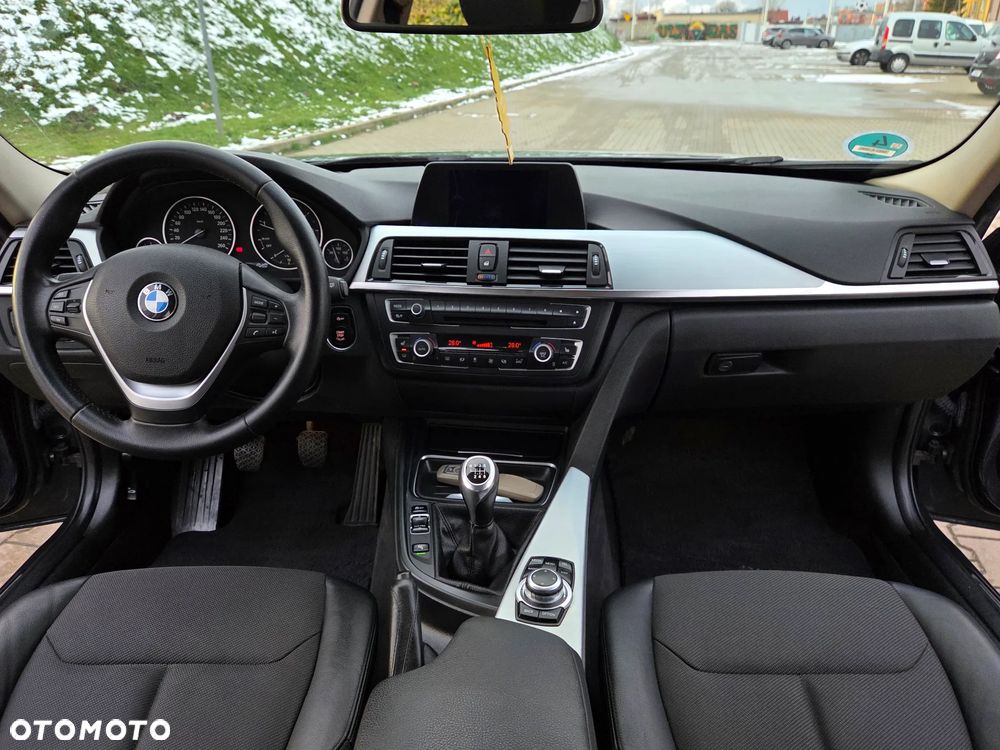 BMW Seria 3 320d Blue Performance Modern Line - 22