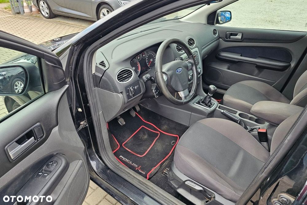 Ford Focus - 10