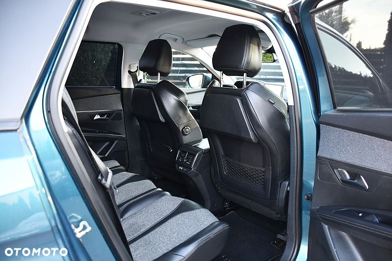 Peugeot 5008 THP 165 EAT6 Allure - 23