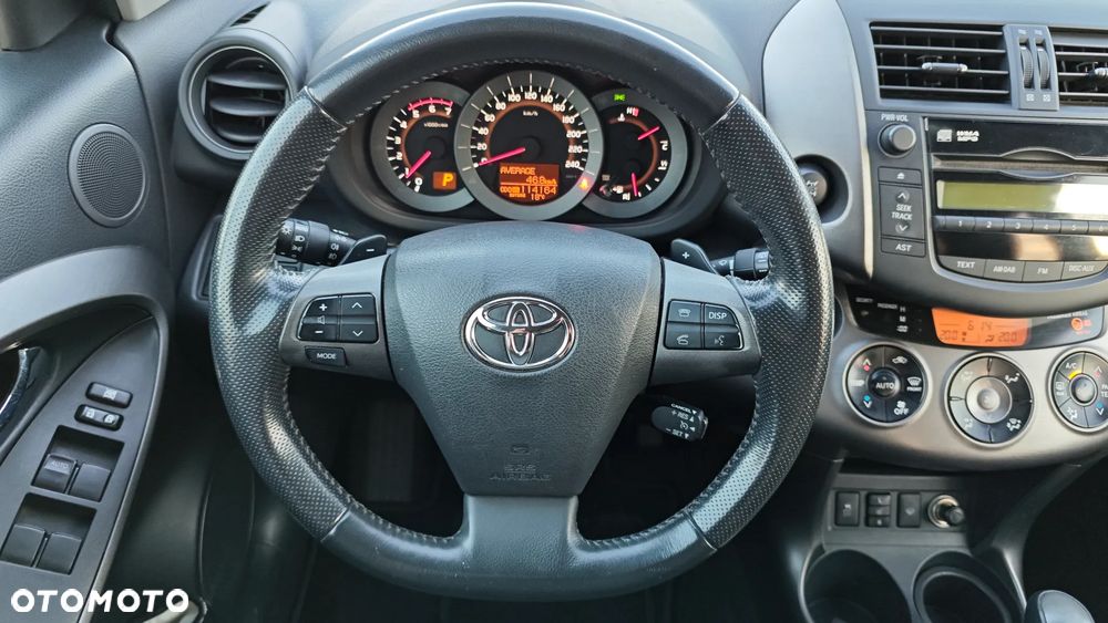 Toyota RAV4 - 18