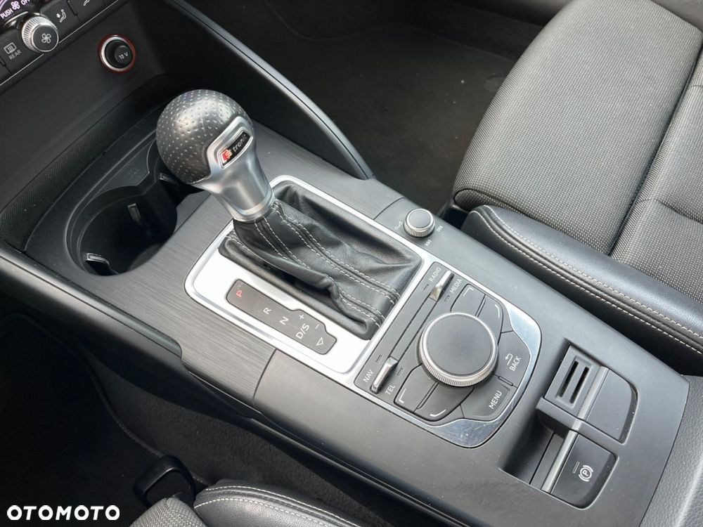Audi A3 Sportback 2.0 TDI (clean diesel) S tronic S line Sportpaket - 15