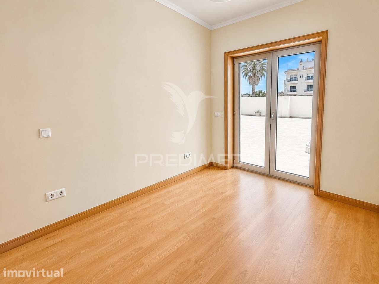Apartamento T2 com Terraço Privativo de 166 m² | Praia da Barra - Grande imagem: 5/11