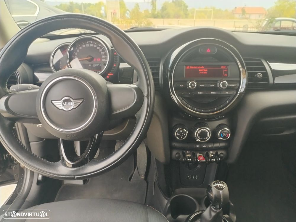 MINI 3 Portas One D - 10