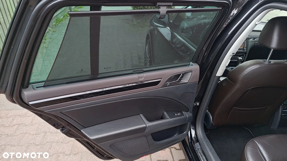 Skoda Superb 2.0 TDI L&K DSG - 20