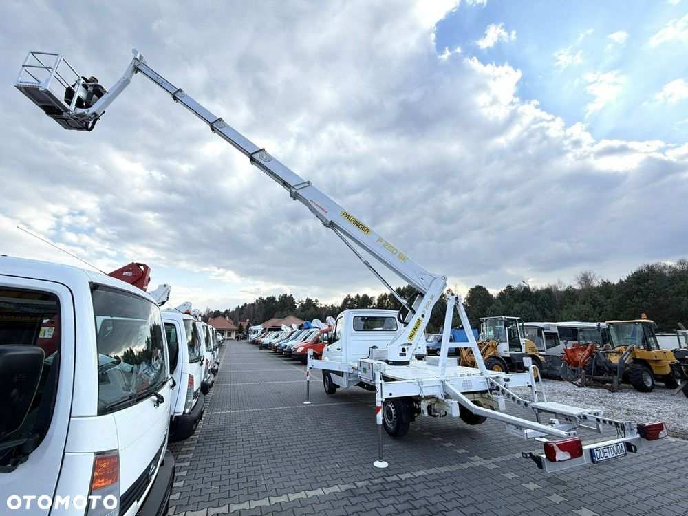 Mercedes-Benz Sprinter - 15