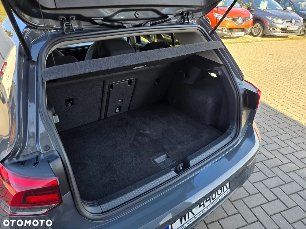 Volkswagen Golf - 18