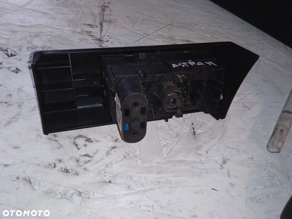 OPEL ASTRA H WŁĄCZNIK ŚWIATEŁ 13198926 - 2