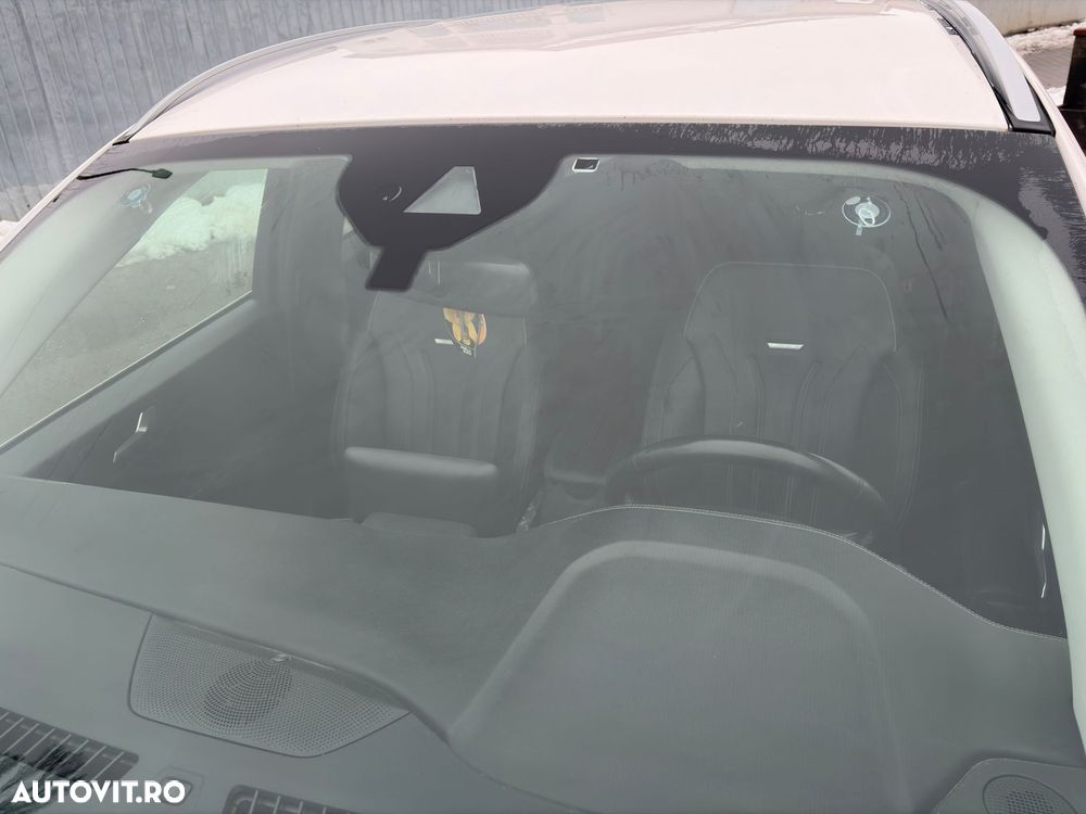 Ford Kuga - 10