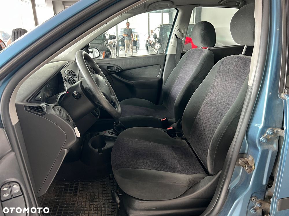 Ford Focus 1.6 Trend - 17