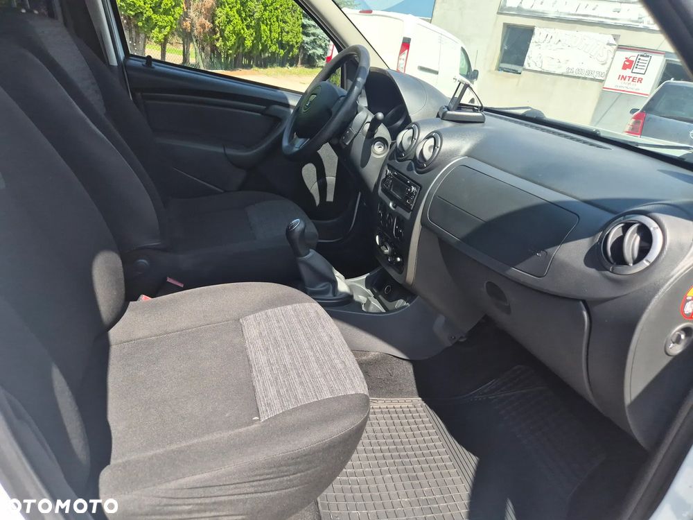 Dacia Duster 1.6 16V 105 4x2 Laureate - 3