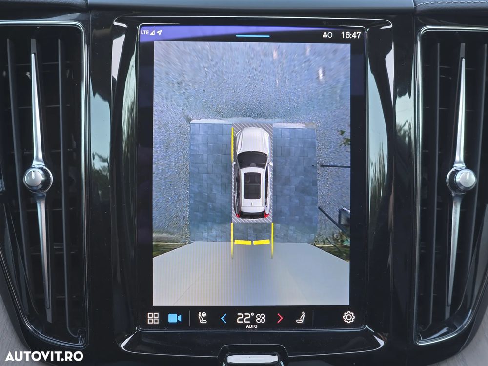 Volvo XC 60 T6 AWD Recharge Geartronic Inscription Expression - 13