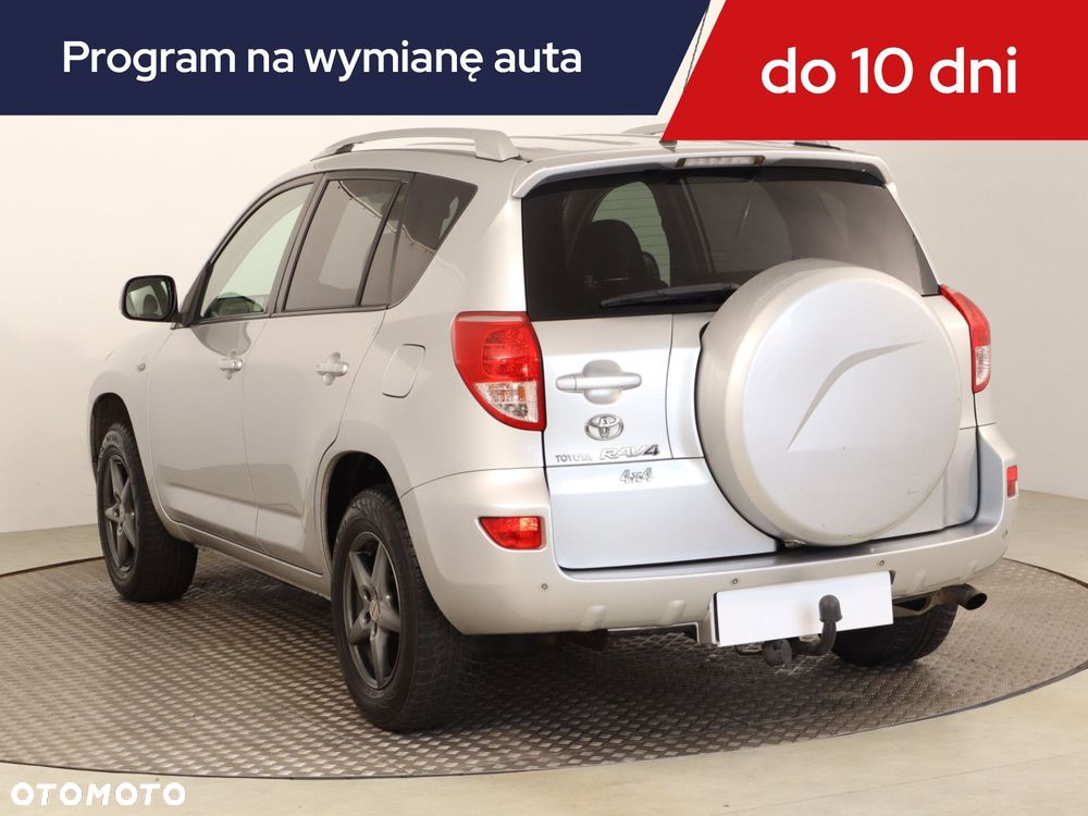 Toyota RAV4 - 6