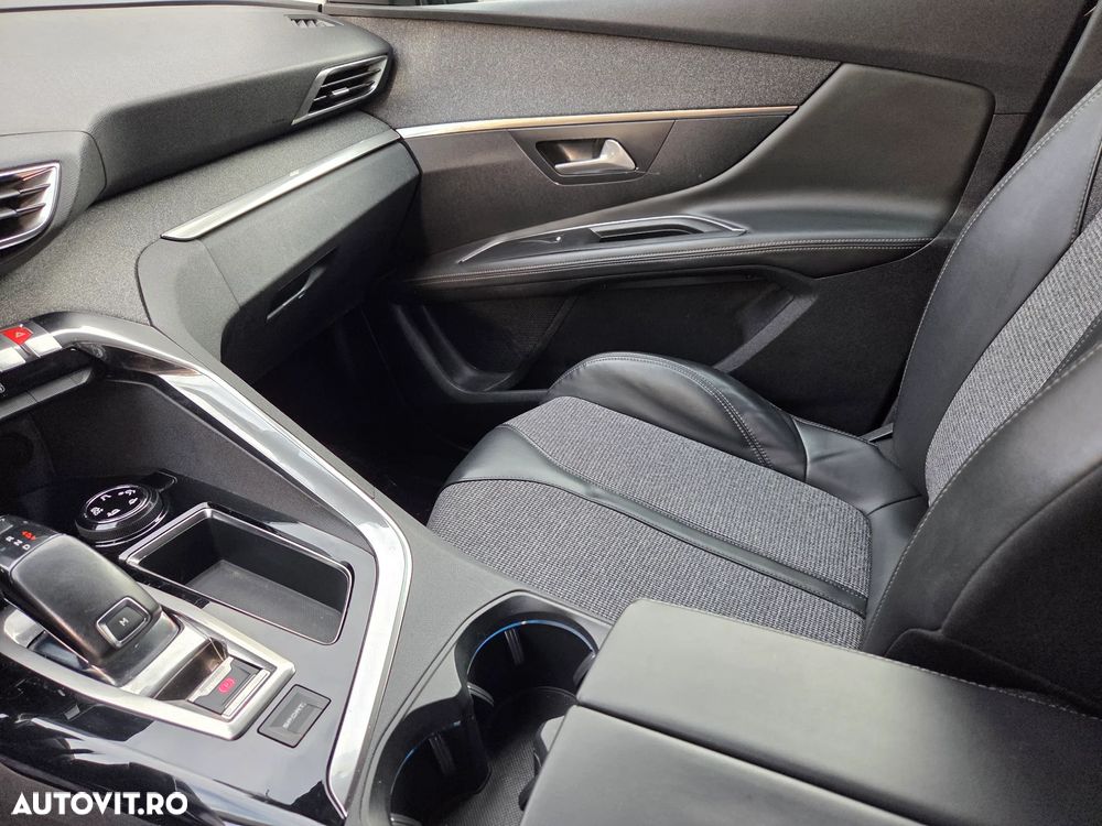 Peugeot 3008 1.6 BlueHDI S&S EAT6 Allure - 14