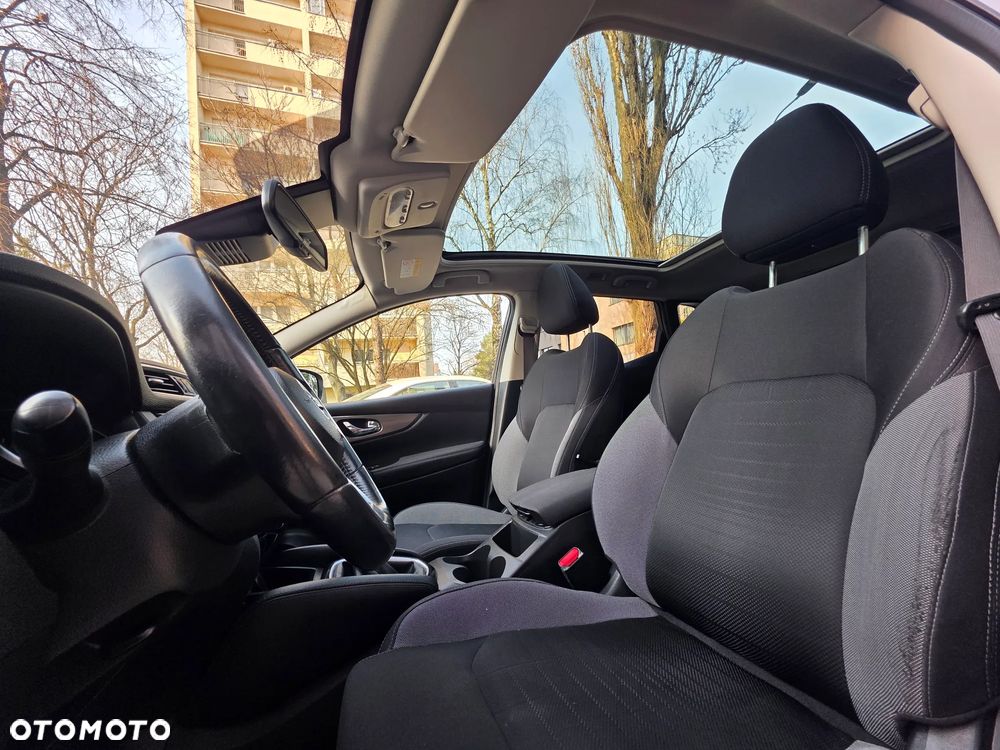 Nissan Qashqai 1.6 DCi 4x4 N-Connecta - 12