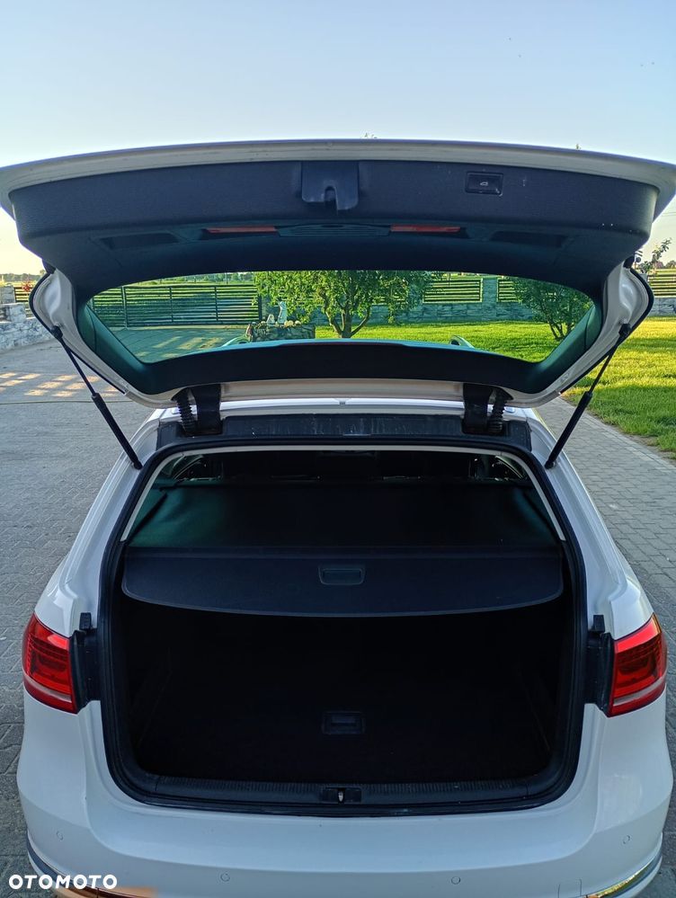 Volkswagen Passat - 15