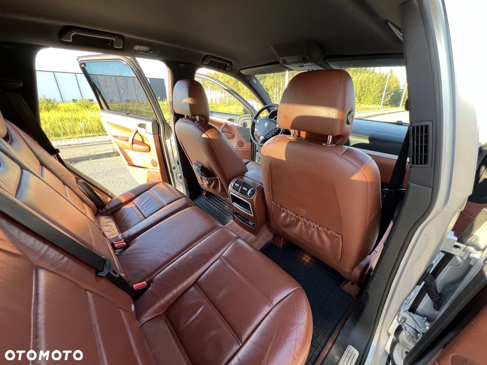 Porsche Cayenne - 24