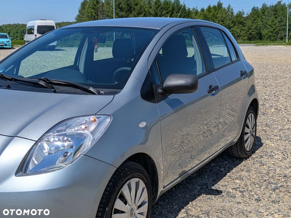 Toyota Yaris 1.0 Luna A/C - 11