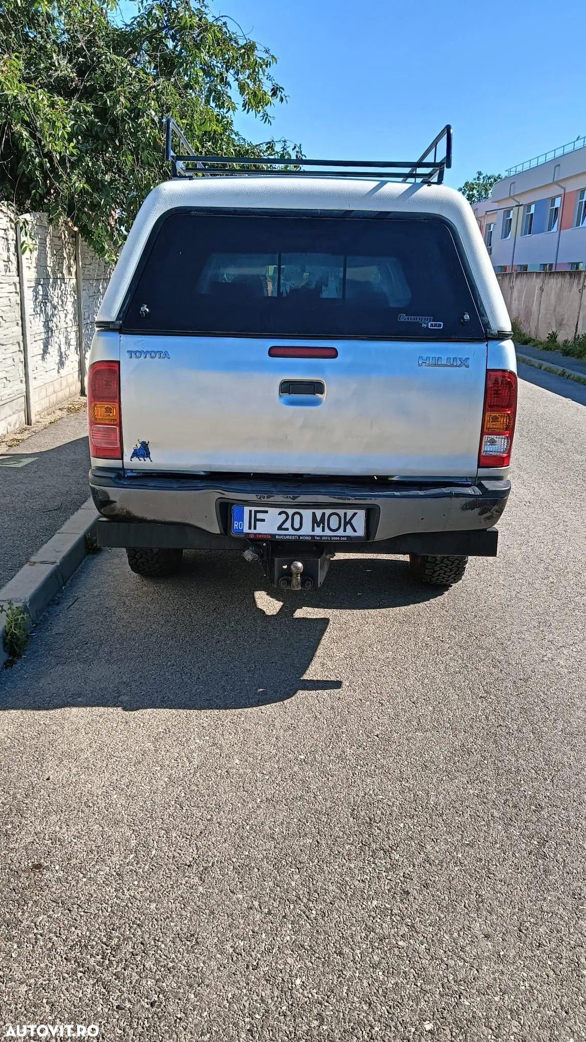 Toyota Hilux 4x4 Double Cab - 8