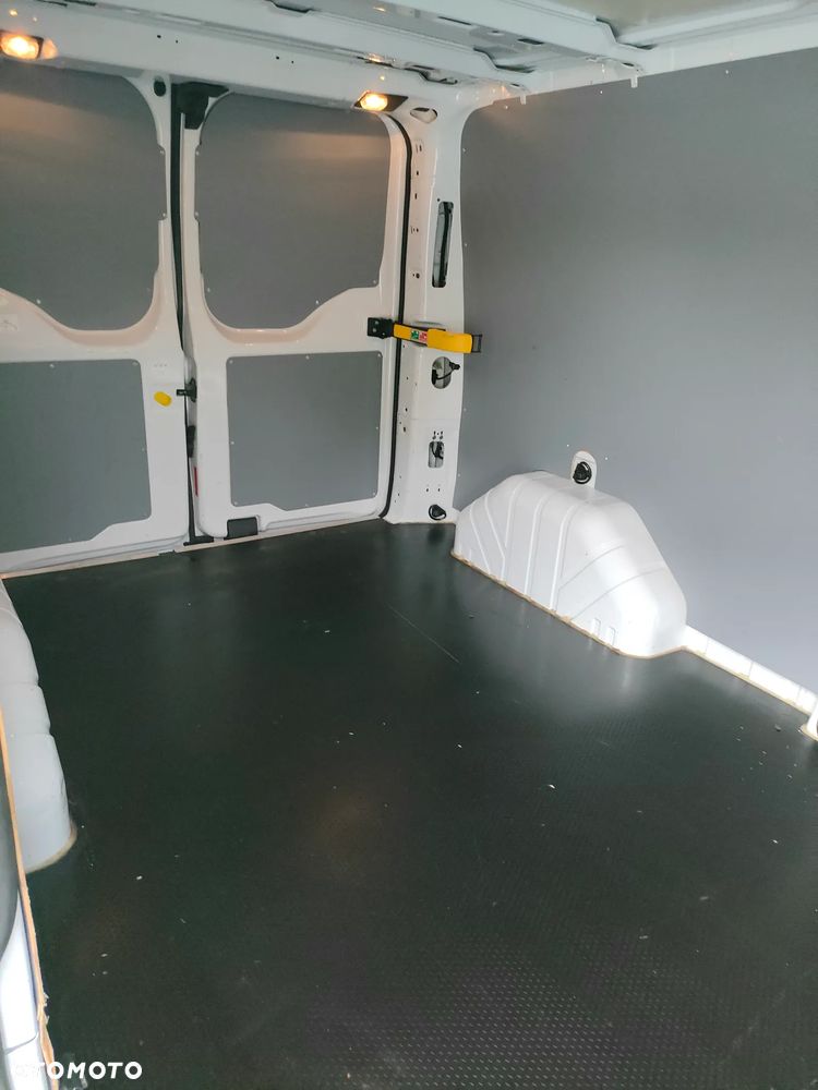 Ford TRANSIT CUSTOM 2021r 2,0 TDCI 130KM L2H1 LONG EURO 6 LEDY CENA BRUTTO VAT 23% - 22