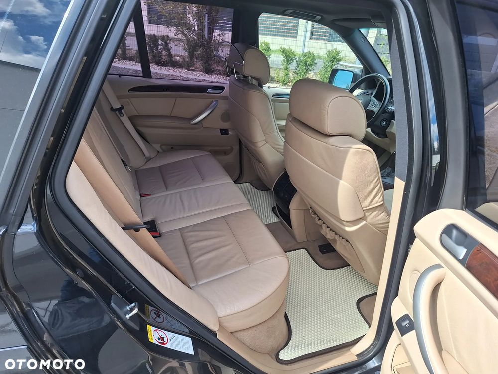 BMW X5 4.4i - 26