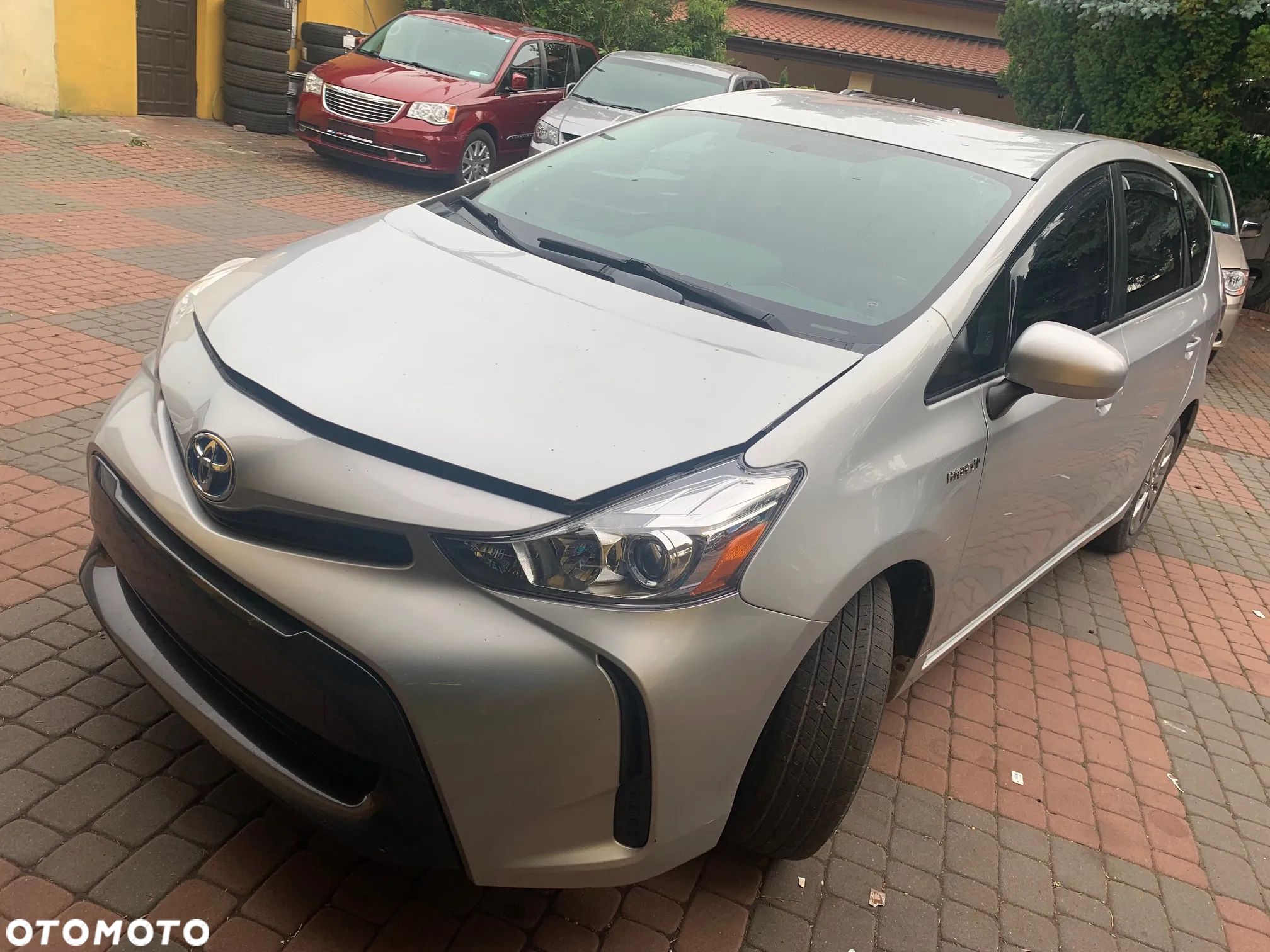 Toyota Prius+ (Hybrid) Life - 1