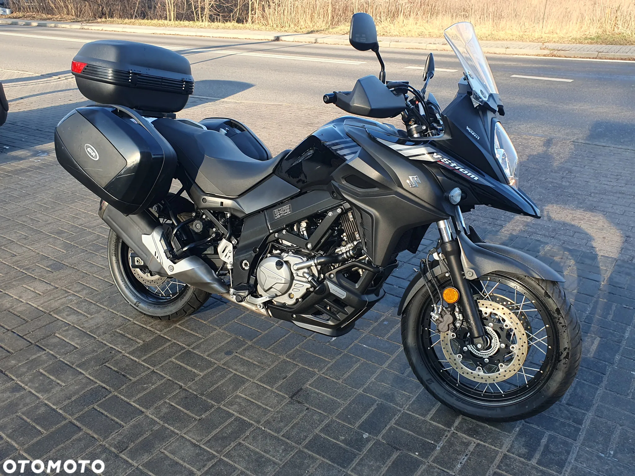 Suzuki V-STROM - 7