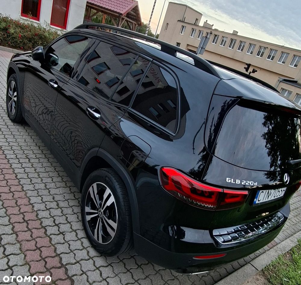 Mercedes-Benz GLB 220 d 8G-DCT Progressive - 17