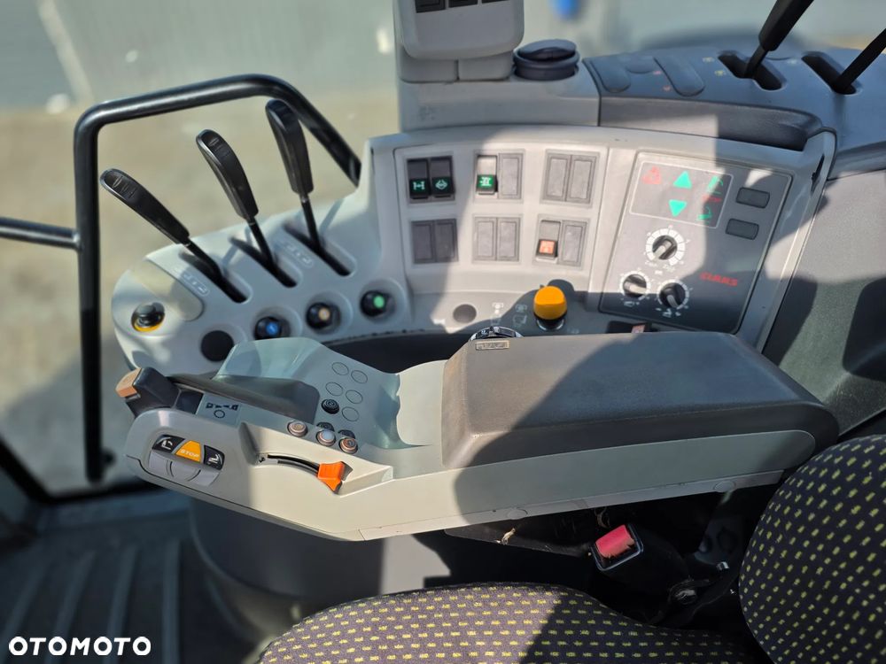 Claas Arion 640 Cis - 12