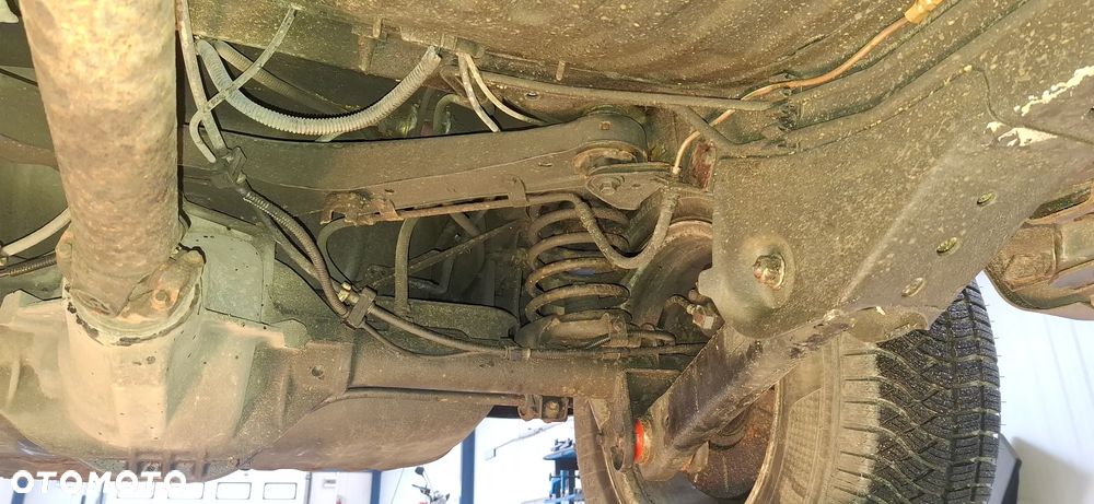 Jeep Grand Cherokee - 37