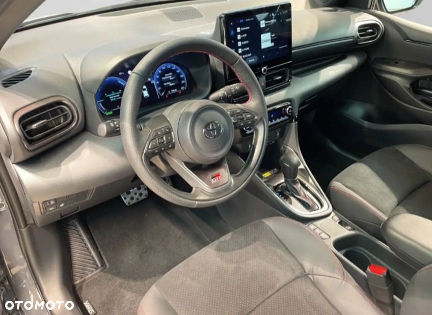 Toyota Yaris Hybrid 1.5 GR Sport - 6