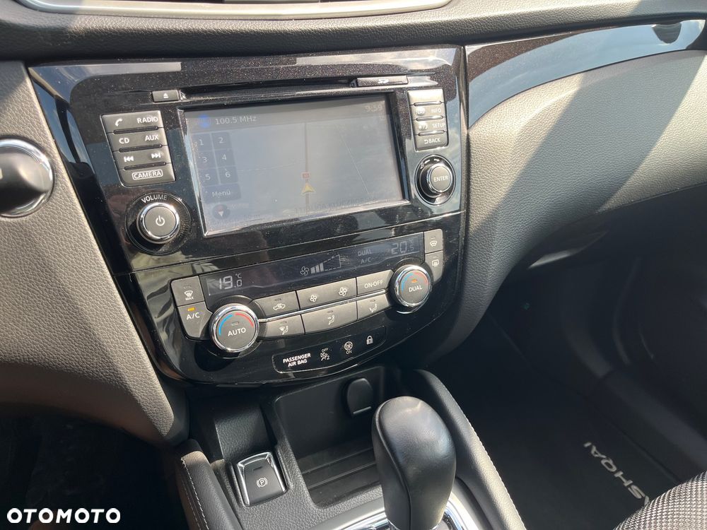 Nissan Qashqai 1.2 DIG-T N-Connecta Xtronic EU6 - 25