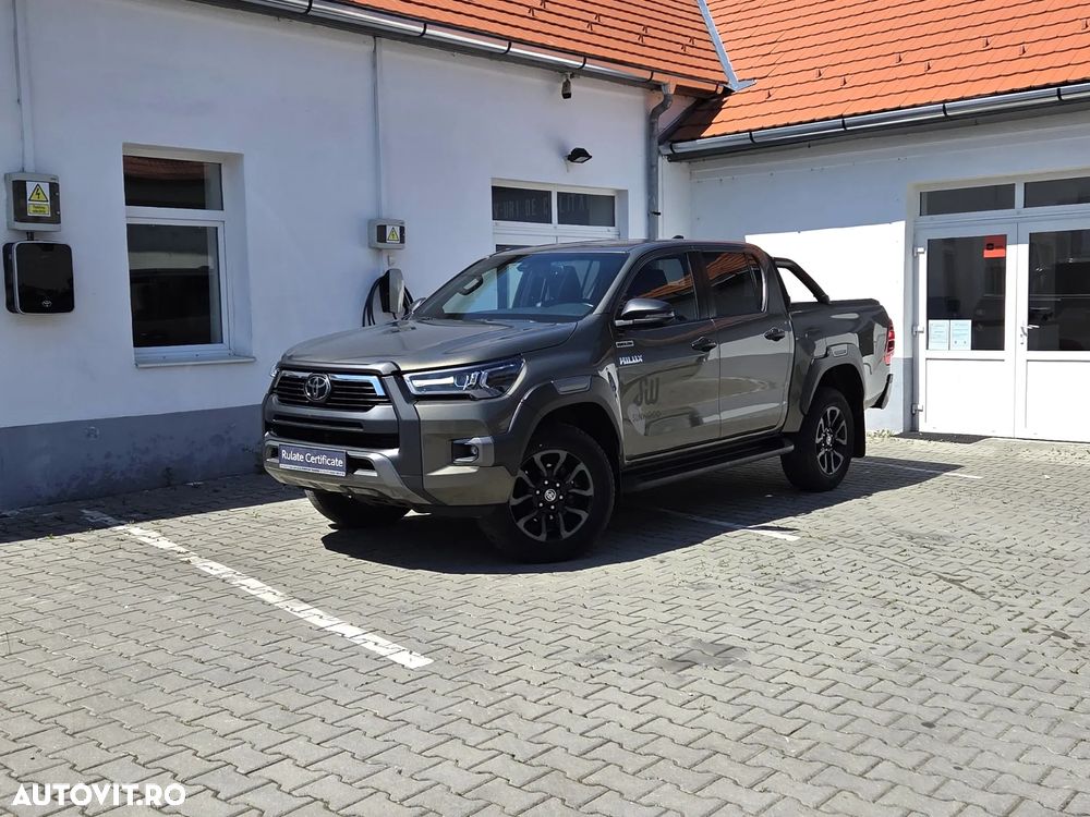 Toyota Hilux 2.8D 204CP 4x4 Double Cab AT Invincible - 1