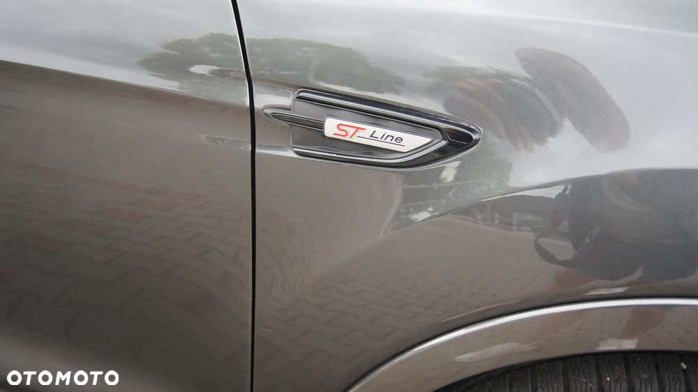Ford Kuga - 10