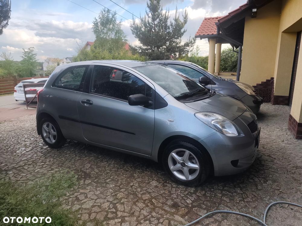 Toyota Yaris 1.0 Luna A/C - 1