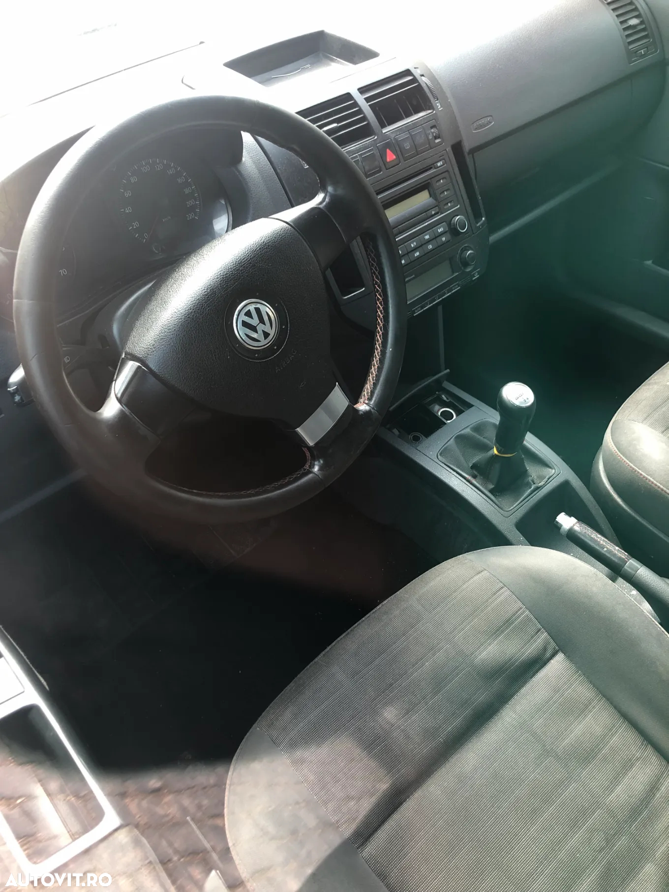 Dezmembrez VW Volkswagen Polo 9N facelift maro 1.2 benzina coupe 2006 - 7