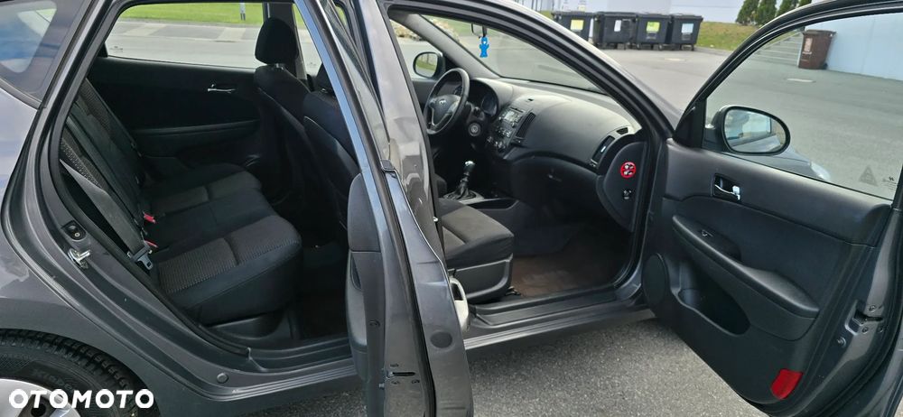 Hyundai i30 1.6 CRDi Comfort - 17