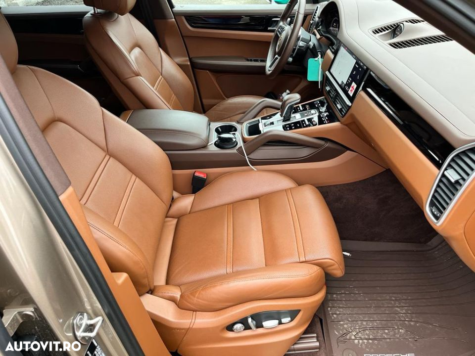 Porsche Cayenne - 13