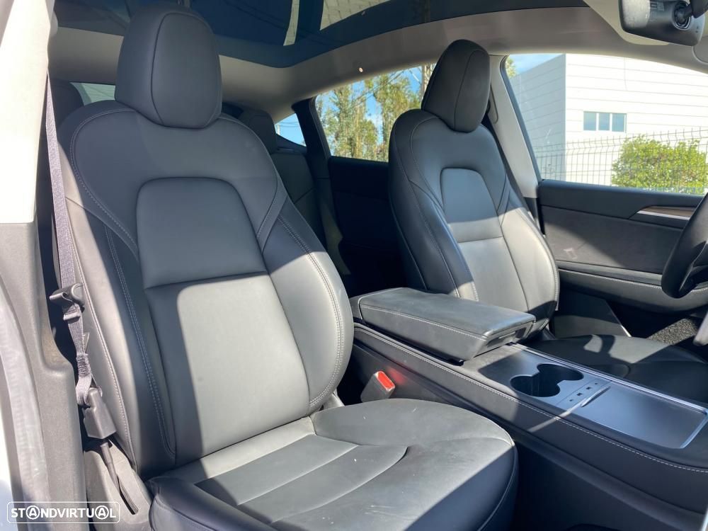 Tesla Model Y Standard RWD - 7