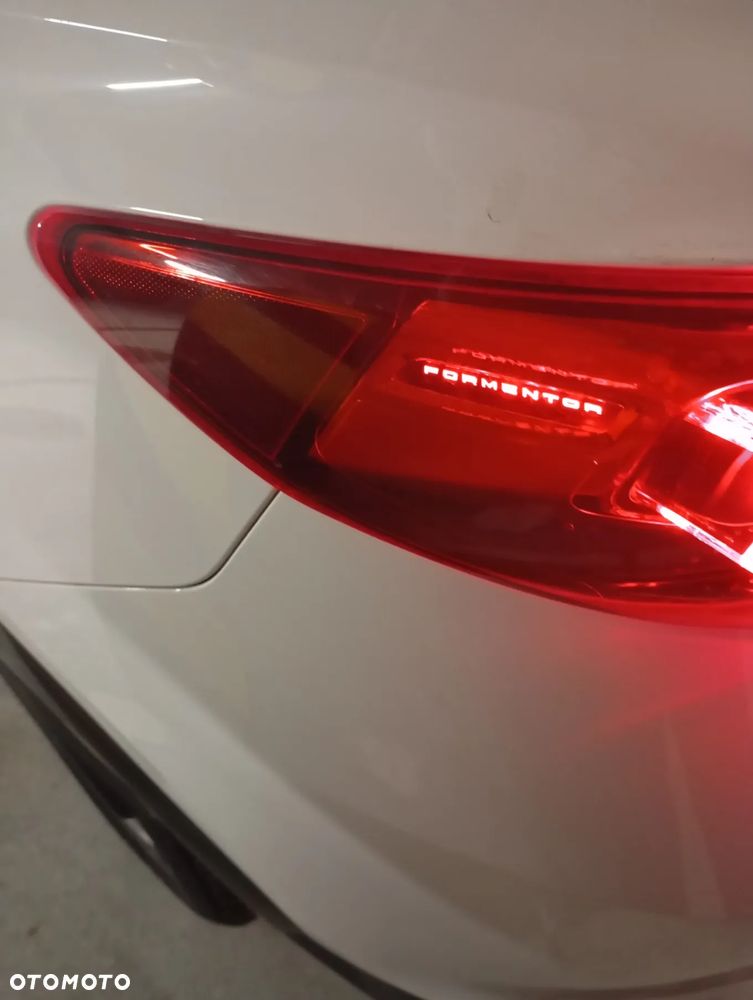 Cupra Formentor 1.4 e-Hybrid DSG - 38